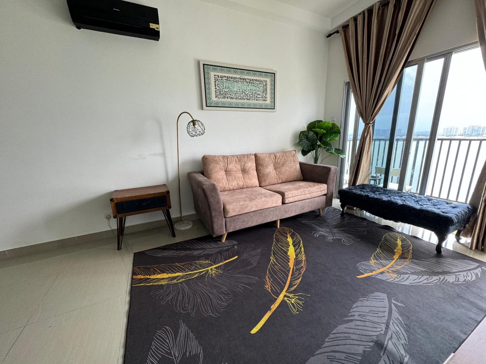 Skylake Luxury Family Vacation Apartment *
